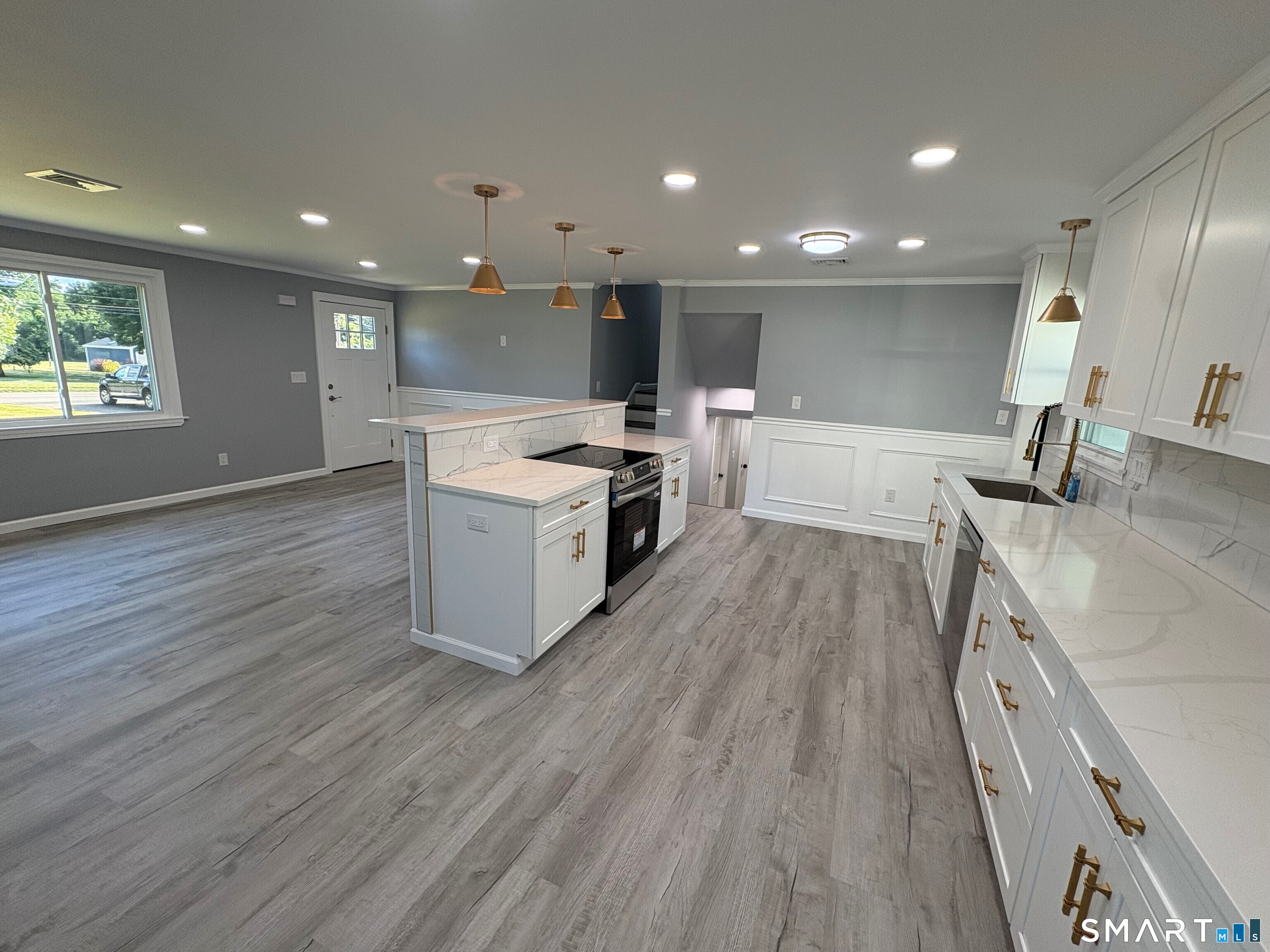 1052 New Rock Hill Road Wallingford, CT 06492 - Photo 17 of 39