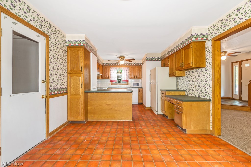 1824 Hillcrest Road Northwest Canton, OH 44709 - Photo 7 of 18 Gallery Image 7