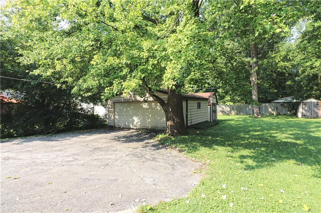 7450 Griffith Road Indianapolis, IN 46227 - Photo 17 of 18 Gallery Image 17