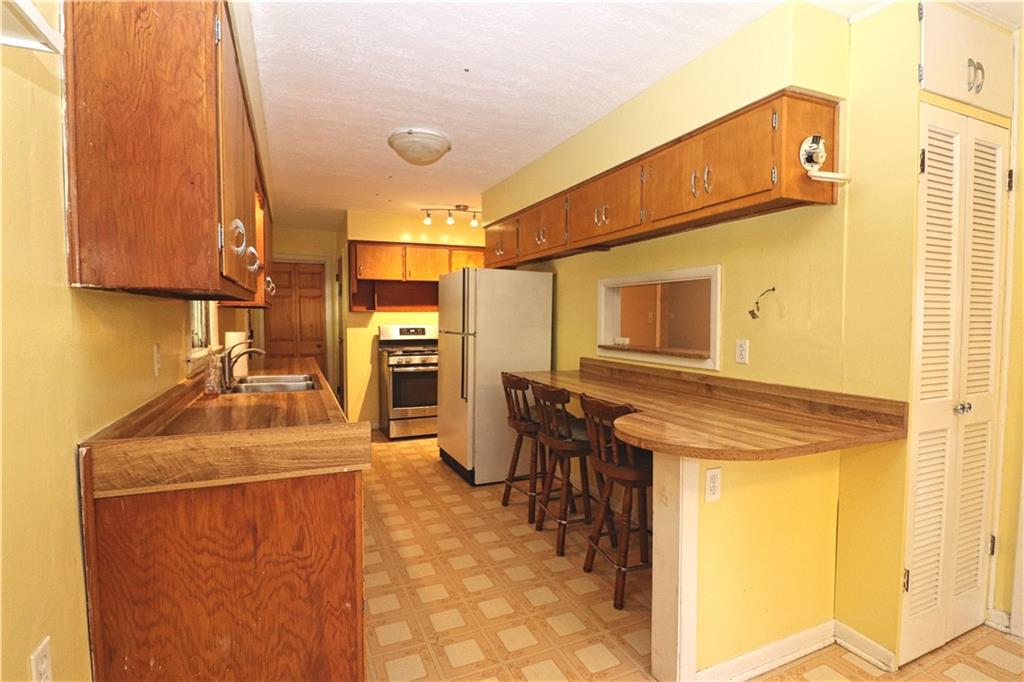 7450 Griffith Road Indianapolis, IN 46227 - Photo 8 of 18 Gallery Image 8