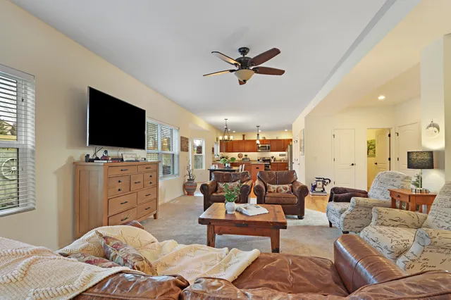 $799,900 | 699 South Stone Rdg Drive, Lake Geneva, WI 53147