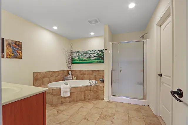 $799,900 | 699 South Stone Rdg Drive, Lake Geneva, WI 53147