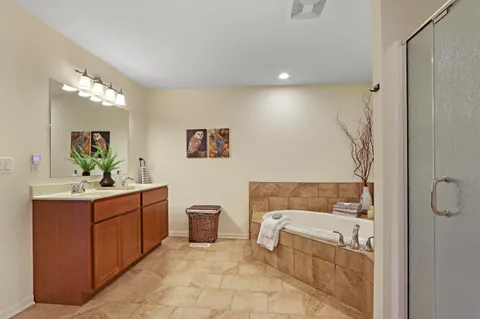 $799,900 | 699 South Stone Rdg Drive, Lake Geneva, WI 53147