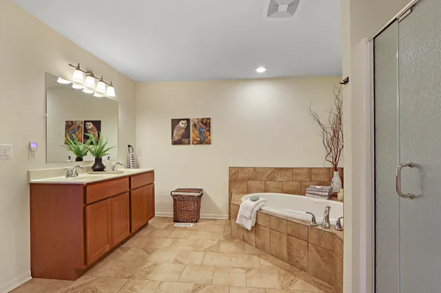 $799,900 | 699 South Stone Rdg Drive, Lake Geneva, WI 53147