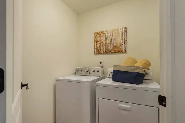 $799,900 | 699 South Stone Rdg Drive, Lake Geneva, WI 53147