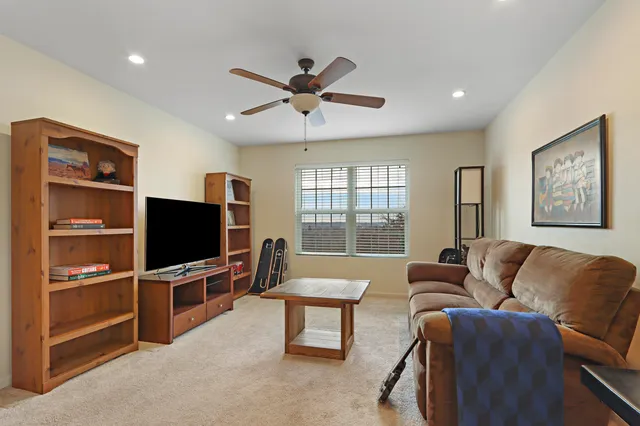 $799,900 | 699 South Stone Rdg Drive, Lake Geneva, WI 53147