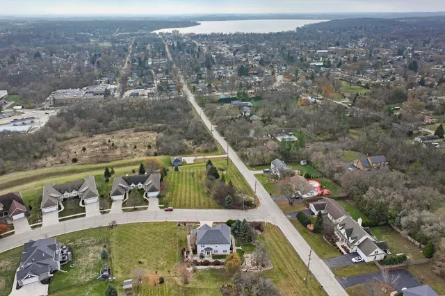 $799,900 | 699 South Stone Rdg Drive, Lake Geneva, WI 53147