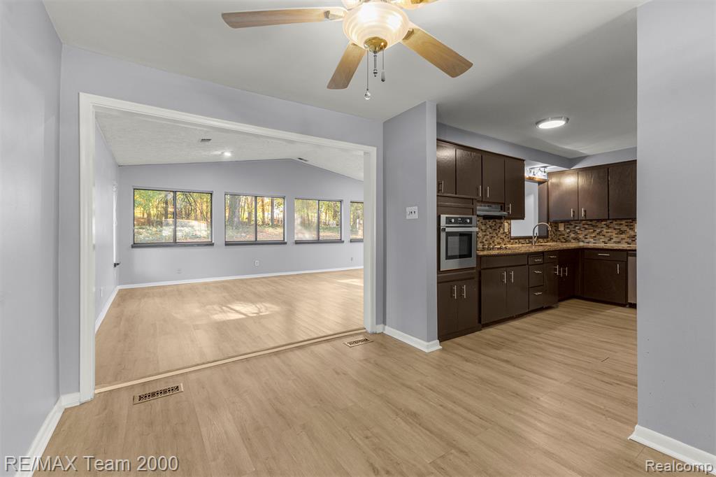 28454 Quail Hollow Road Farmington, MI 48331 - Photo 12 of 46