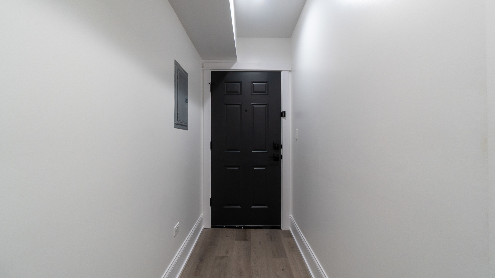 4745 North Beacon Street, Unit GS Chicago, IL 60640 - Photo 3 of 43 a view of walk in closet