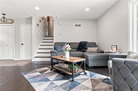 $320,000 | 12104 West 93rd Street, Lenexa, KS 66215