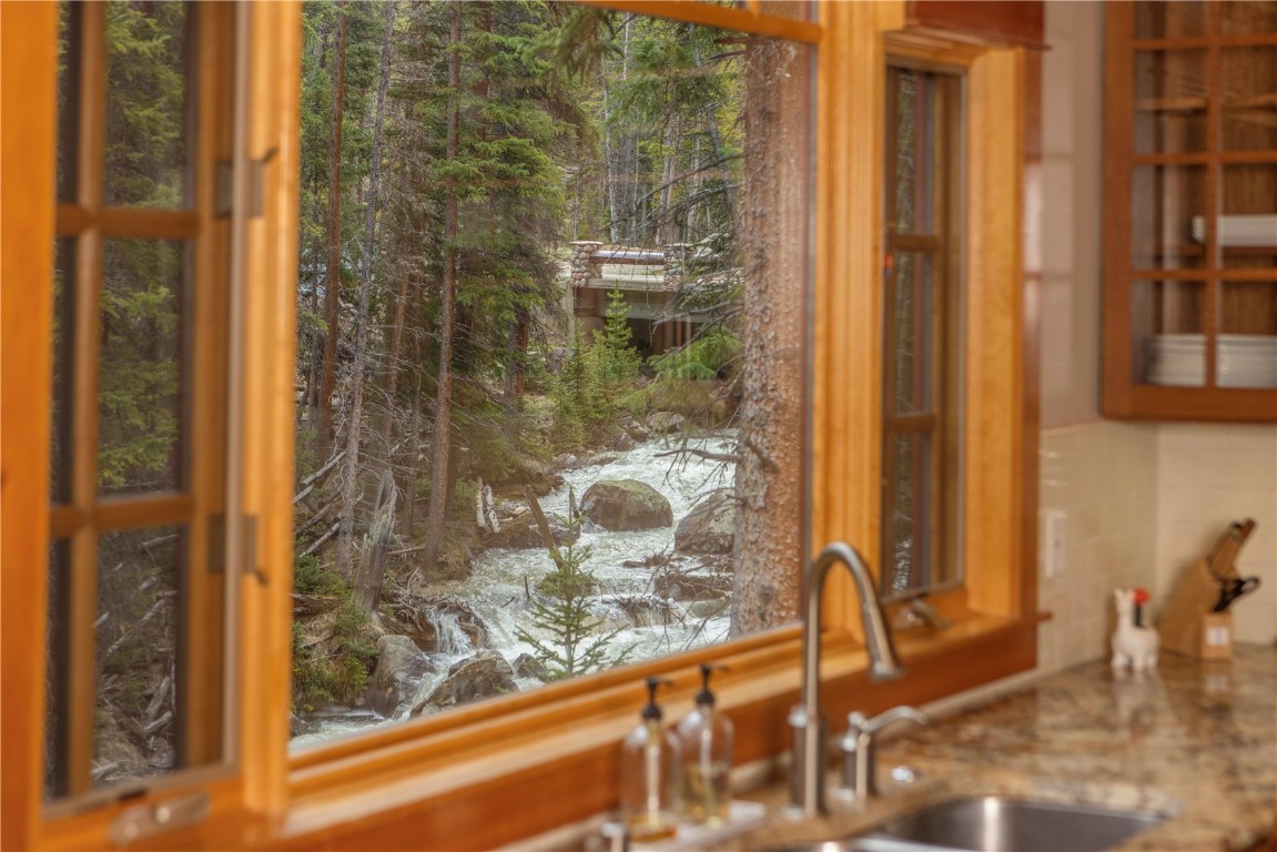 280 County Road 268 Keystone, CO 80435 - Photo 13 of 40 a bathroom with a bath tub