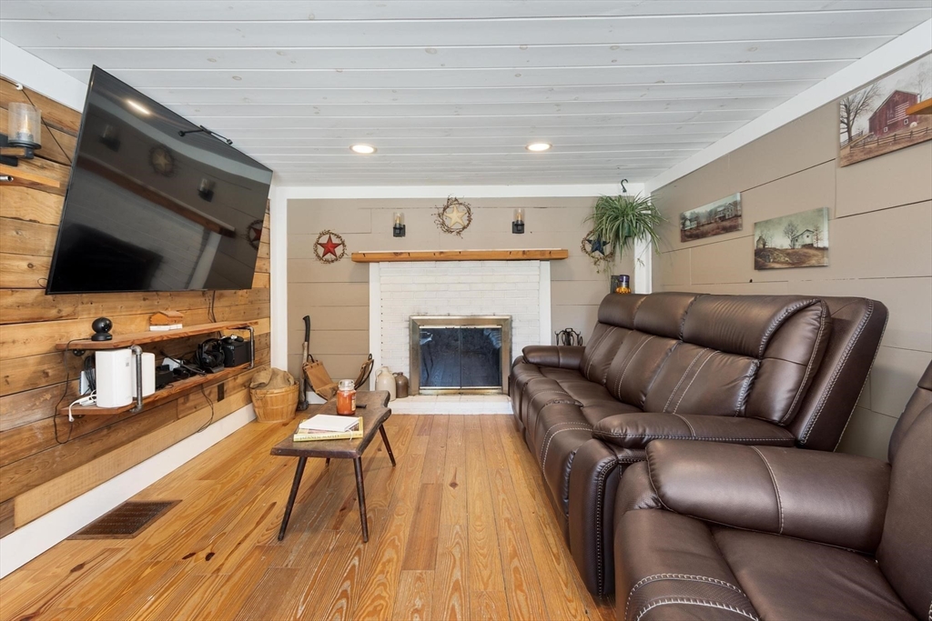 97 Worcester Road Westminster, MA 01473 - Photo 9 of 24