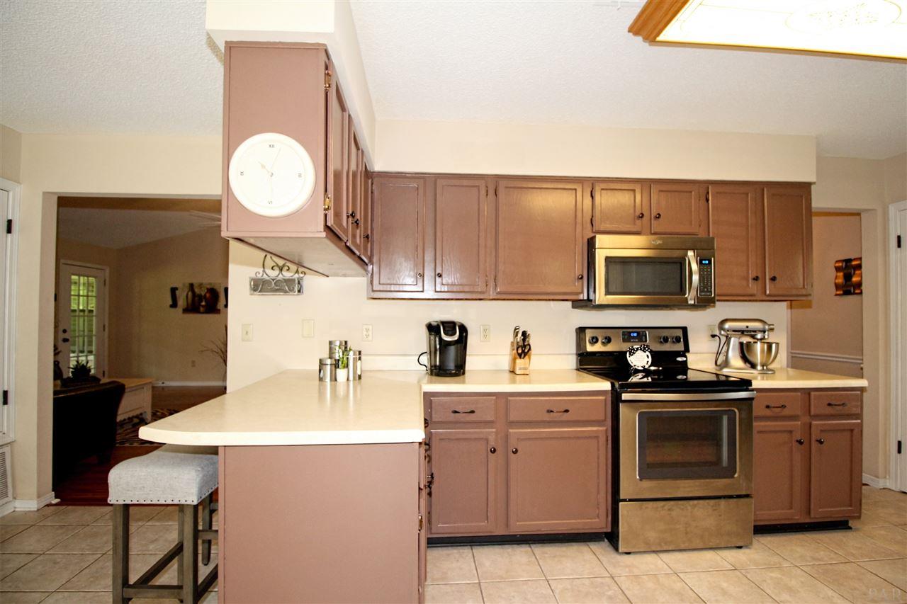 117 San Carlos Road Cantonment, FL 32533 - Photo 10 of 50 Gallery Image 10