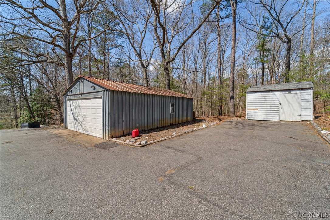 2700 Forest Lake Road Chester, VA 23831 - Photo 36 of 45 Gallery Image 36