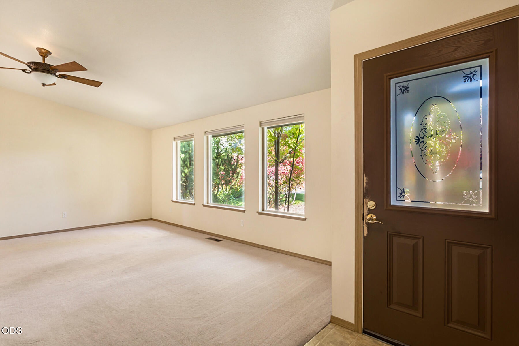 20232 Morgan Loop Bend, OR 97703 - Photo 8 of 49 Gallery Image 8