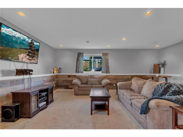 $2,450 | 516 Frankfort Way, Waverly, MN 55390