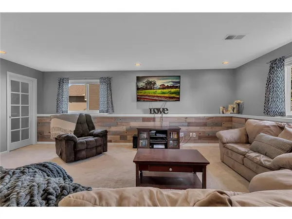 $2,450 | 516 Frankfort Way, Waverly, MN 55390