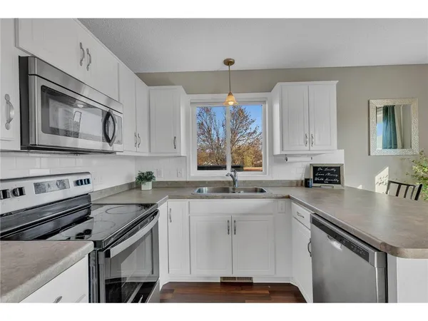 $2,450 | 516 Frankfort Way, Waverly, MN 55390