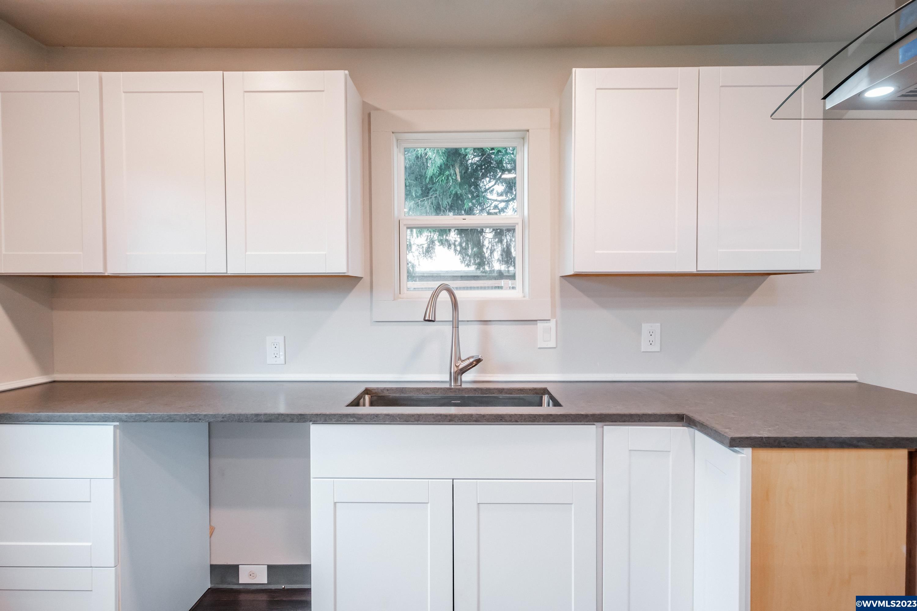 4180 Macleay Road Southeast Salem, OR 97317 - Photo 15 of 36 Gallery Image 15