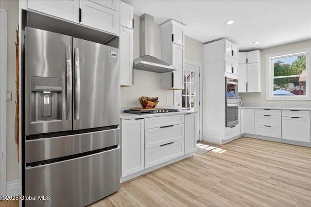 $959,000 | 10 Kimberly Street, Colonie, NY 12205