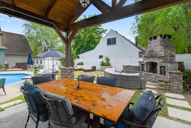 $959,000 | 10 Kimberly Street, Colonie, NY 12205