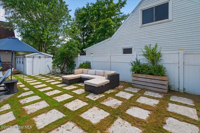 $959,000 | 10 Kimberly Street, Colonie, NY 12205