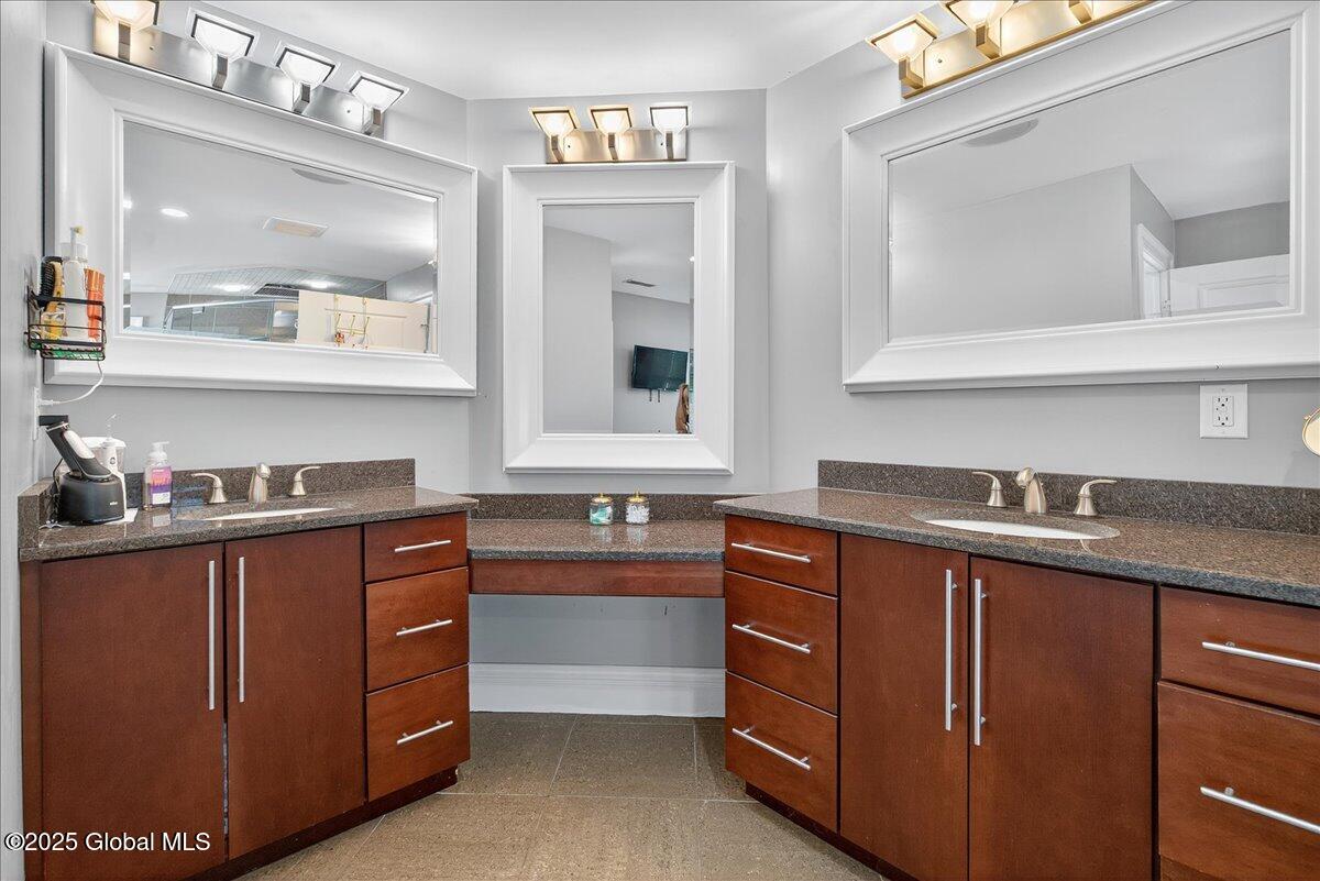 10 Kimberly Street Colonie, NY 12205 - Photo 61 of 103 096-10 KIMBERLY_-79