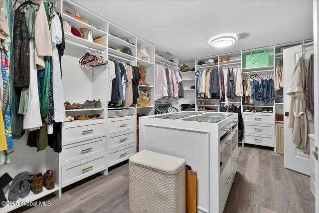 $959,000 | 10 Kimberly Street, Colonie, NY 12205