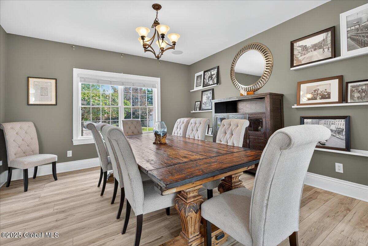 10 Kimberly Street Colonie, NY 12205 - Photo 8 of 103 064-10 KIMBERLY_-47