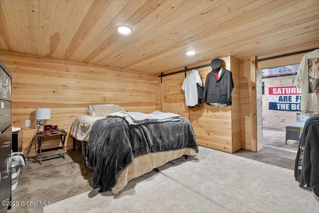 $959,000 | 10 Kimberly Street, Colonie, NY 12205