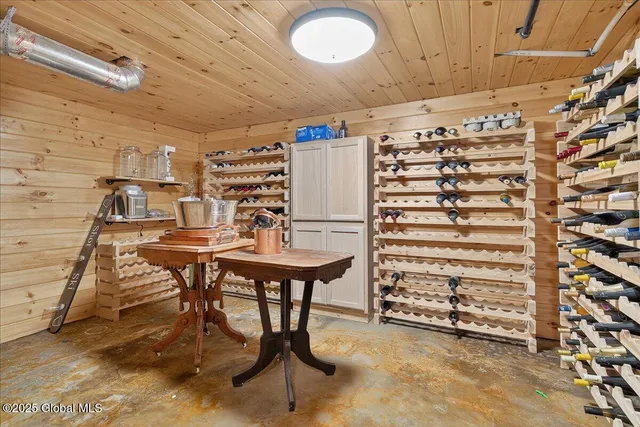 $959,000 | 10 Kimberly Street, Colonie, NY 12205