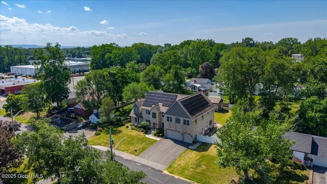 $959,000 | 10 Kimberly Street, Colonie, NY 12205