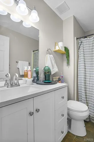 $475,000 | 709-711 Slippery Rock Drive, Edwardsville, IL 62025