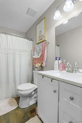 $475,000 | 709-711 Slippery Rock Drive, Edwardsville, IL 62025