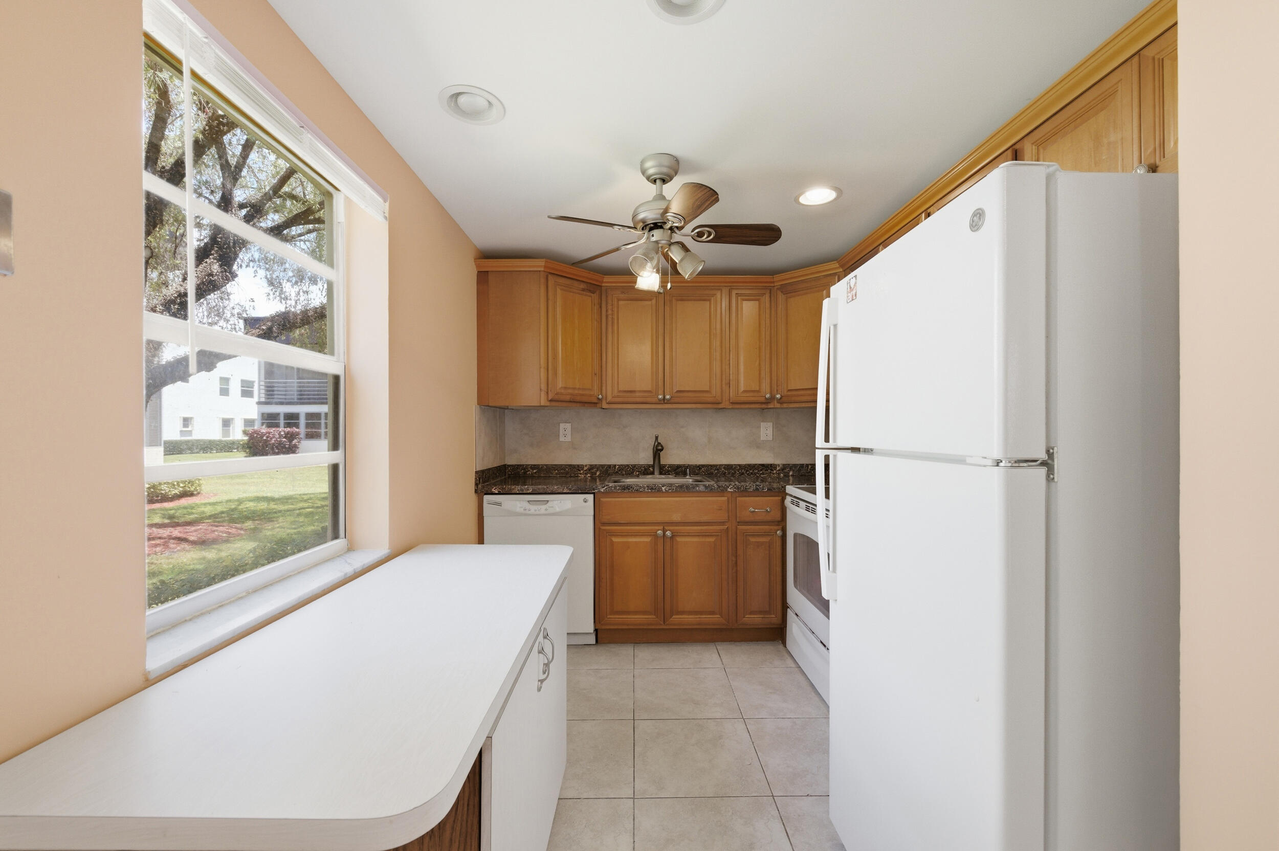 729 Normandy P Delray Beach Delray Beach, FL 33484 - Photo 10 of 36 10__dsc0654