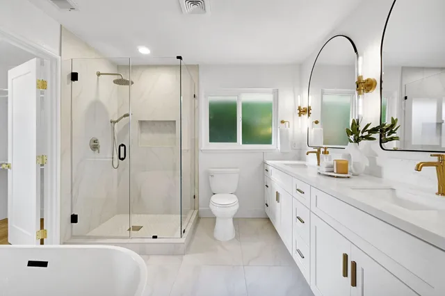 $645,000 | 5565 North Winchester Avenue, Fresno, CA 93704