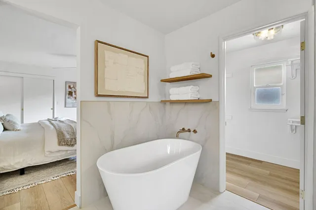 $645,000 | 5565 North Winchester Avenue, Fresno, CA 93704