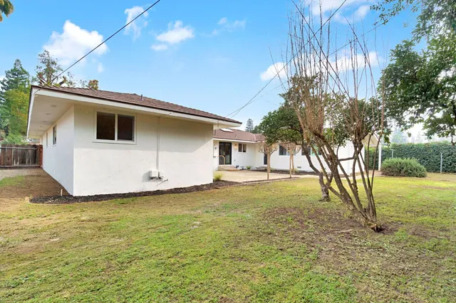 $645,000 | 5565 North Winchester Avenue, Fresno, CA 93704