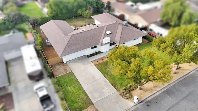 $645,000 | 5565 North Winchester Avenue, Fresno, CA 93704