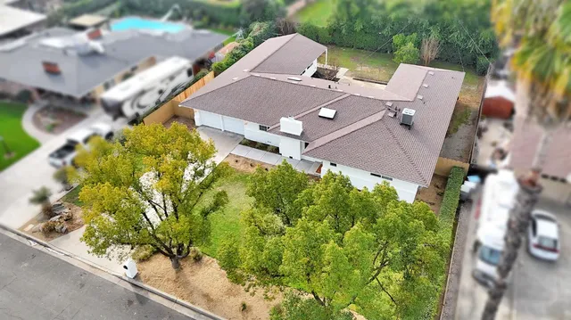 $645,000 | 5565 North Winchester Avenue, Fresno, CA 93704