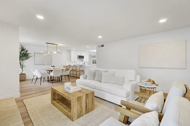 $645,000 | 5565 North Winchester Avenue, Fresno, CA 93704