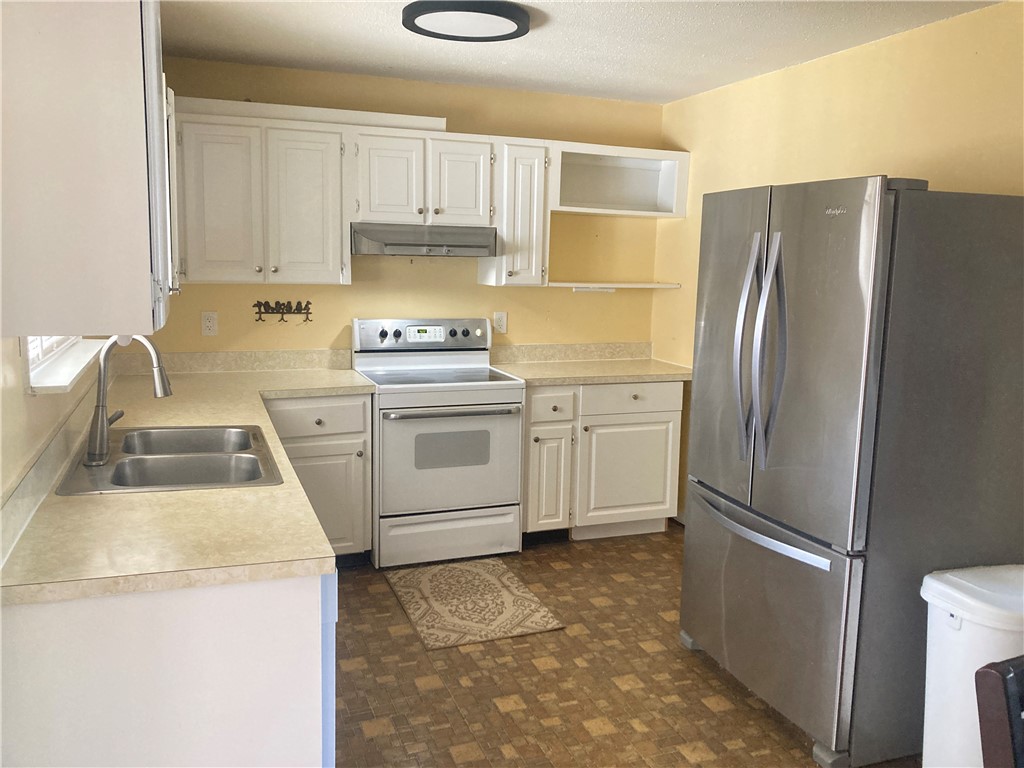 401 Easy Street Sebastian, FL 32958 - Photo 3 of 17