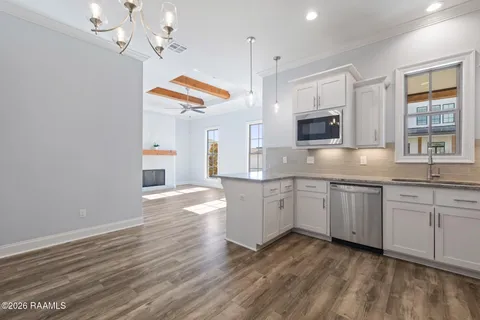 $295,000 | 109 Oak Village Drive, Scott, LA 70583