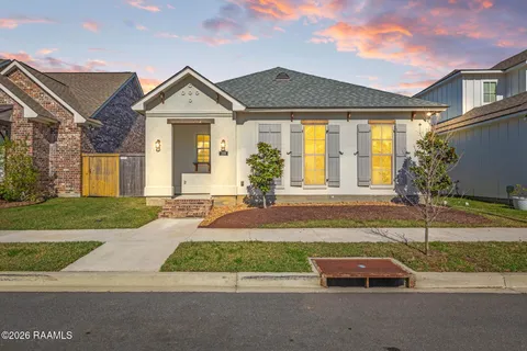 $295,000 | 109 Oak Village Drive, Scott, LA 70583