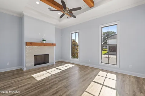 $295,000 | 109 Oak Village Drive, Scott, LA 70583