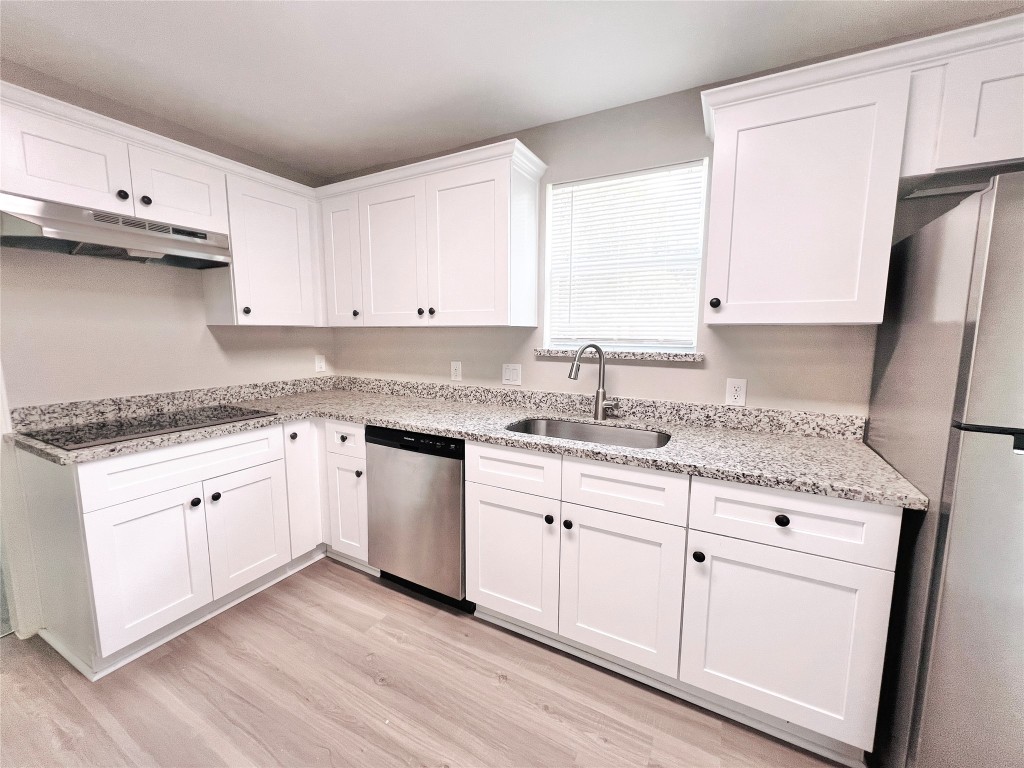 2220 Avenue L, Unit 110 Rosenberg, TX 77471 - Photo 3 of 10 Modern kitchen, refrigerator included. MORE PICTURES TO COME