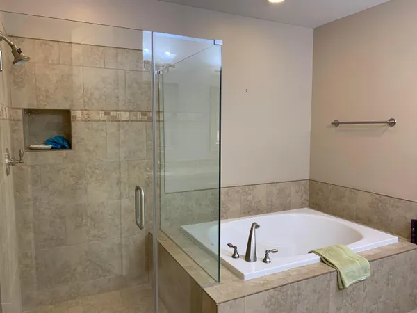 $2,475 | 36600 North Cave Creek Road, Unit C11, Cave Creek, AZ 85331