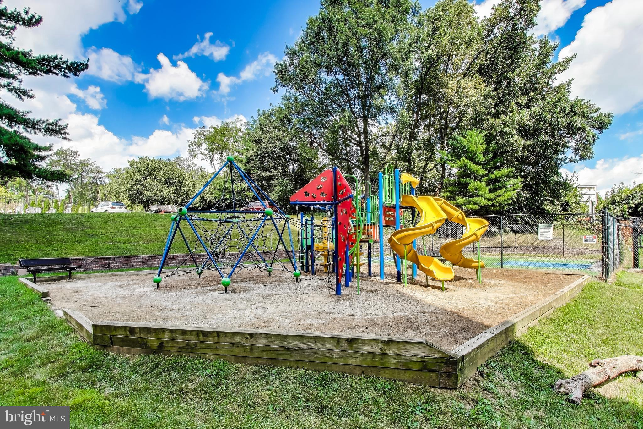 1836 Metzerott Road, Unit 1826 Adelphi, MD 20783 - Photo 27 of 33 Gallery Image 27
