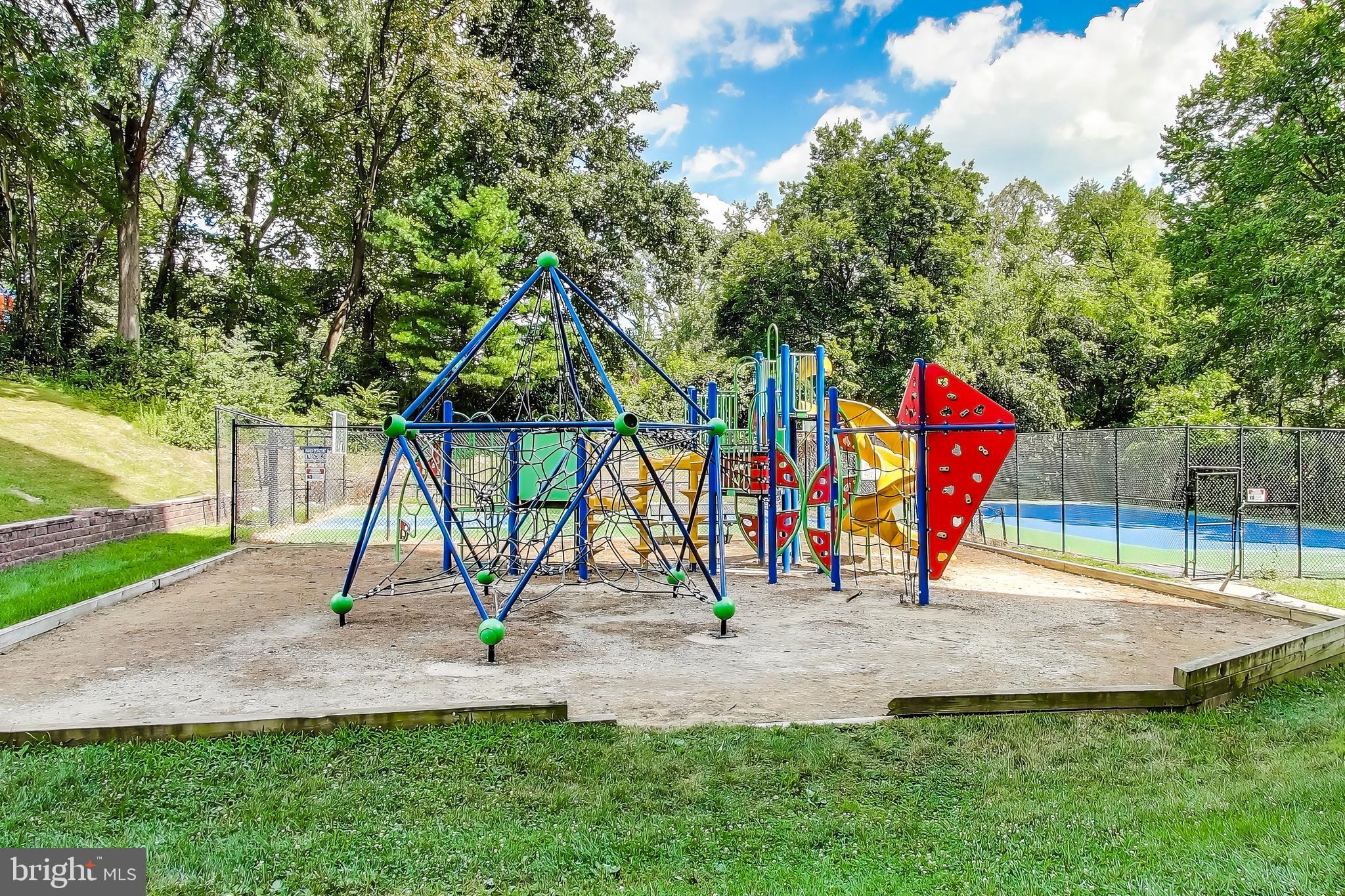 1836 Metzerott Road, Unit 1826 Adelphi, MD 20783 - Photo 28 of 33 Gallery Image 28