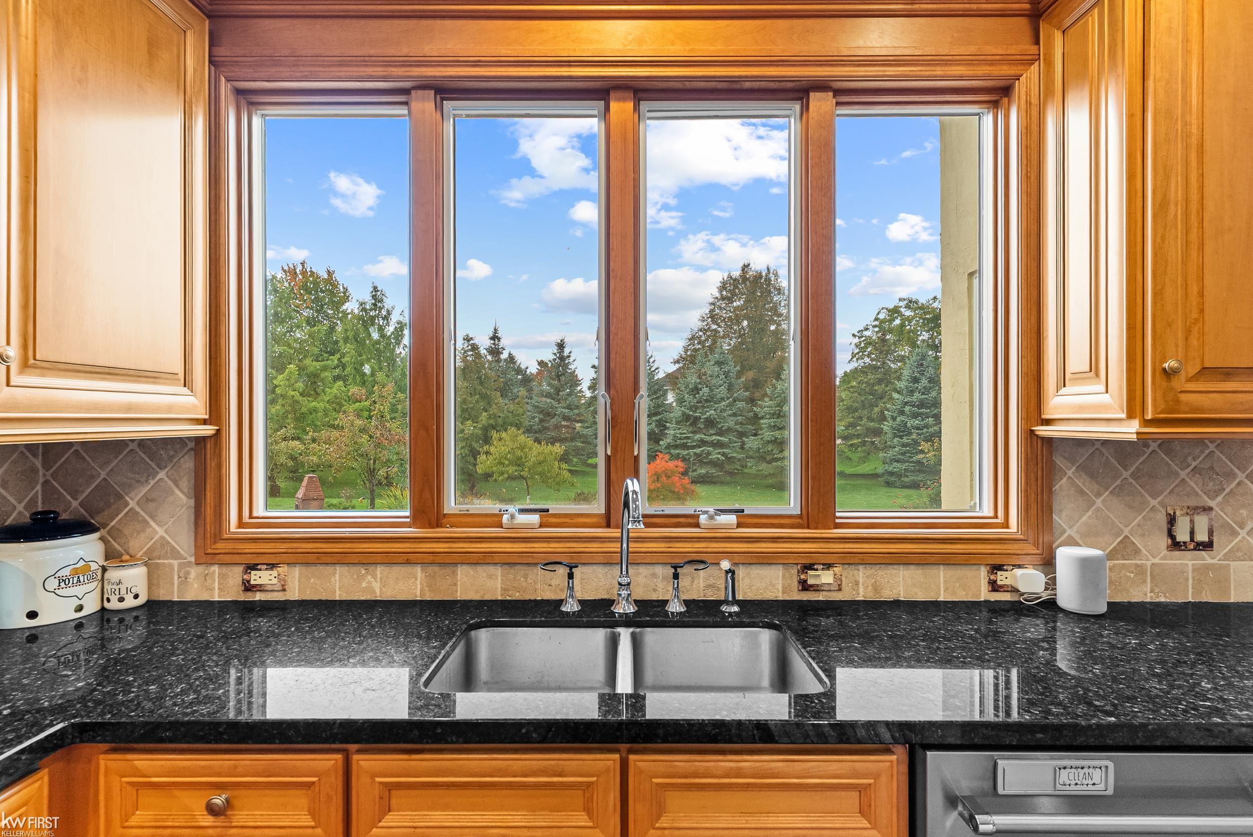 4475 Autumn Ridge Saginaw, MI 48603 - Photo 61 of 83 50192430-47db4974-220f-4b02-bb43-05b3fc993493.JPG